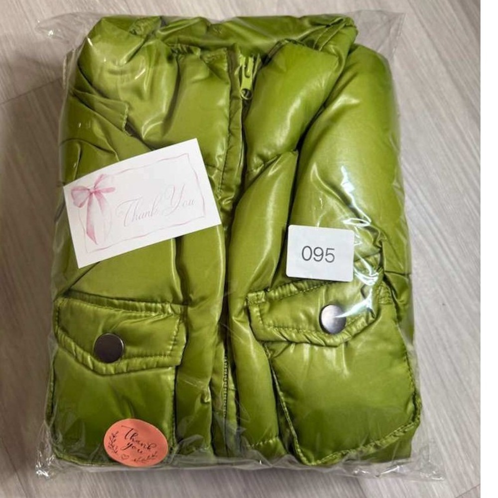 Faded Glory Women's Bright Green Puffer Vest Size S Shiny Quilted Zip Pockets - Picture 10 of 10